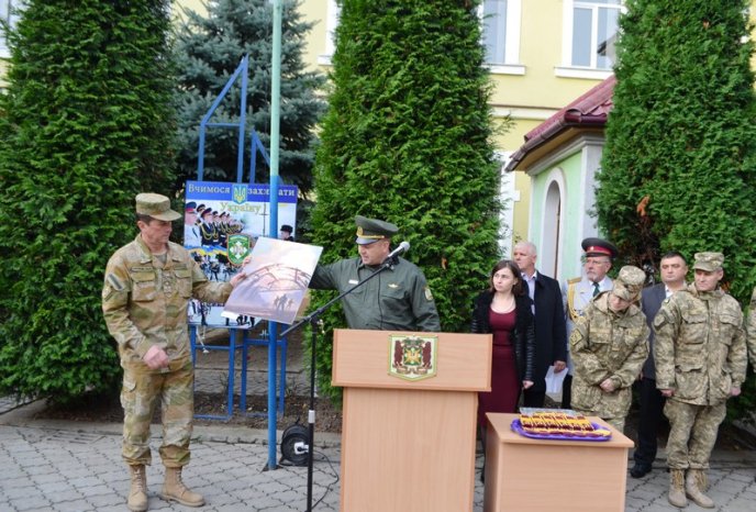 Прикордонники привітали вихованців військового ліцею зі святом – 03