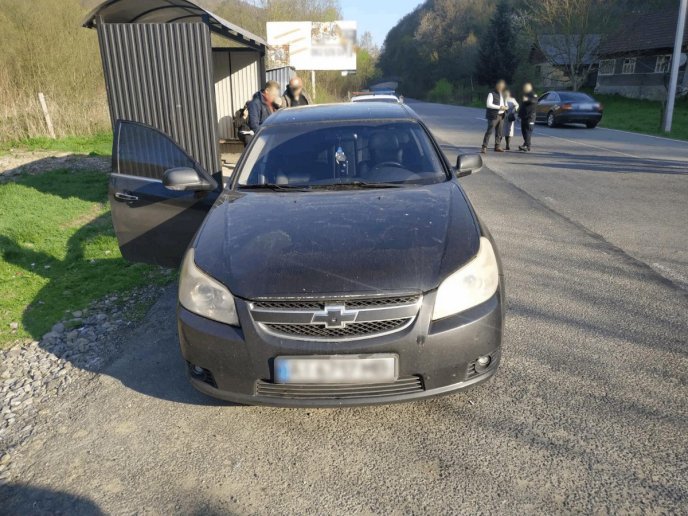 Поліція викрила двох водіїв, які хотіли ввезти на територію одного з районів наркотичні речовини – 01