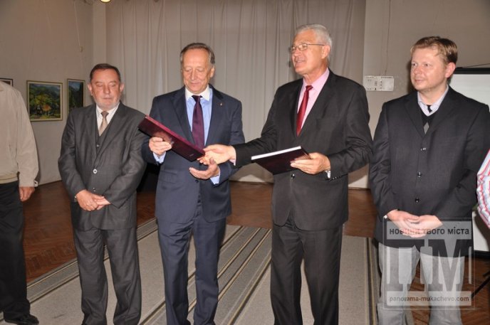 У Мукачеві відкрилась виставка творів, присвячена Мігаю Мункачі (ФОТО) – 10