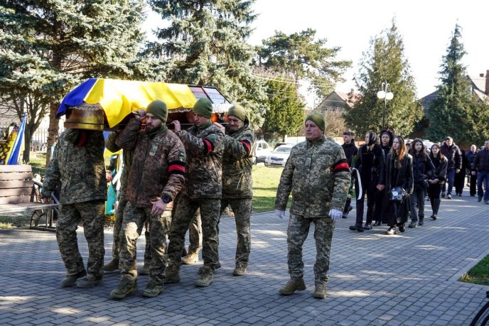 Із жовтня 2022 року перестав виходити на зв’язок: в області поховали Героя – 05