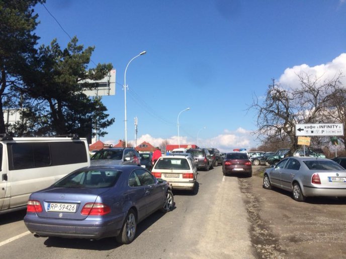 Проблема "пересічок": водії автомобілів з іноземними номерами вийшли на протести – 02 Проблема "пересічок": водії автомобілів з іноземними номерами вийшли на протести – 02