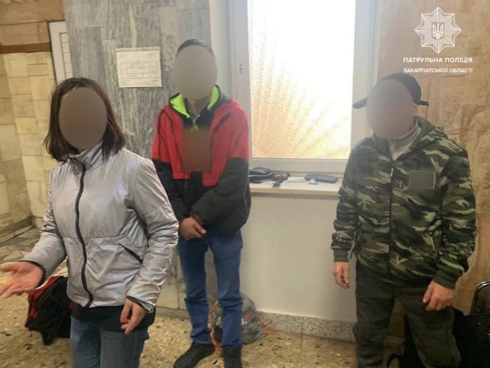У Мукачеві поблизу вокзалу побили й пограбували чоловіка – 01