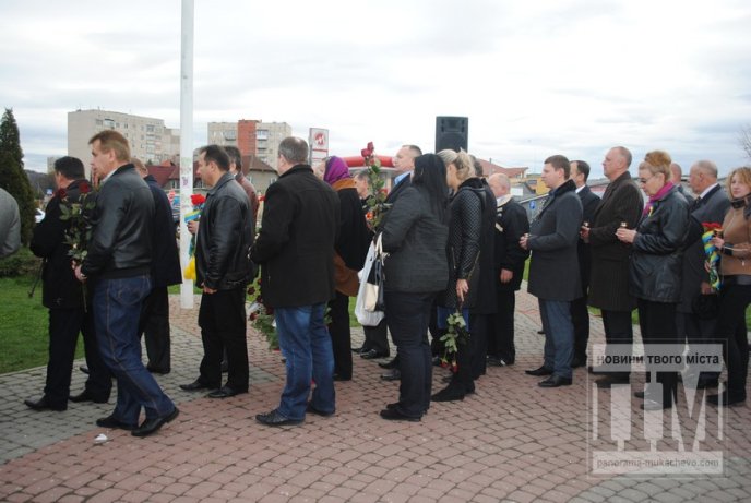У річницю Майдану мукачівці вшанували пам’ять Небесної Сотні (ФОТОРЕПОРТАЖ) – 05