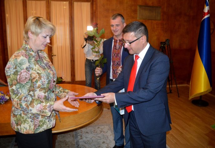 На Закарпатті вітали жінок з найбільш зворушливим святом – Днем матері – 05