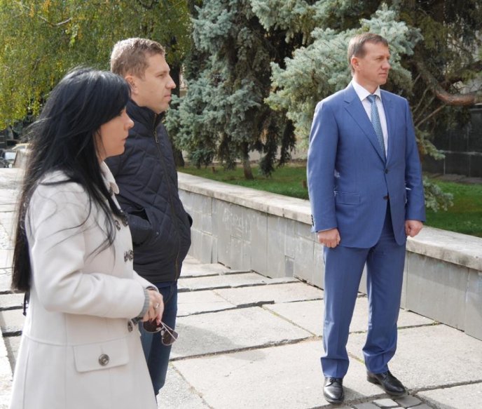 Для ужгородських чиновників влаштували екскурсію чехословацьким кварталом міста – 02