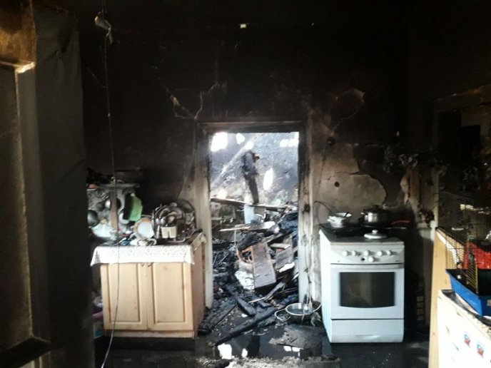 На Ужгородщині горів будинок, в якому були діти – 02