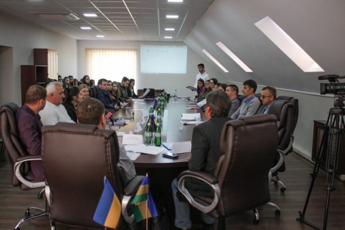 В Ужгороді за «круглим столом» обговорили найактуальніші екологічні проблеми Закарпаття – 05 В Ужгороді за «круглим столом» обговорили найактуальніші екологічні проблеми Закарпаття – 05