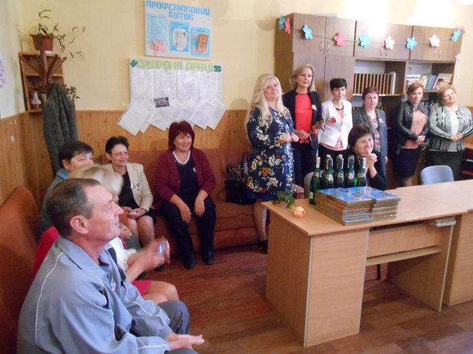 Освітяни Тячівщини та Рахівщини приймали вітання з нагоди Дня вчителя – 05