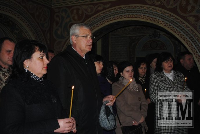 У Мукачеві прощались з майором 128-ої бригади Олексієм Гуртовим (ФОТОРЕПОРТАЖ) – 18