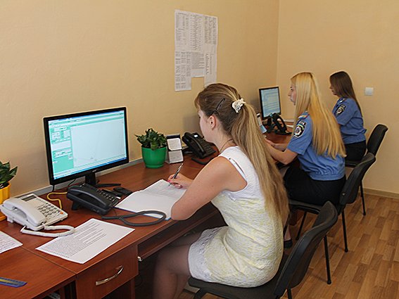 У поліції Закарпаття відкрили оновлений колл-центр – 05