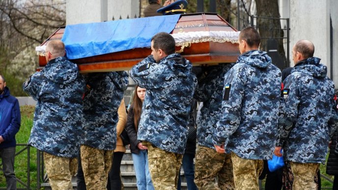 У Мукачеві поховали загиблого Героя – 07