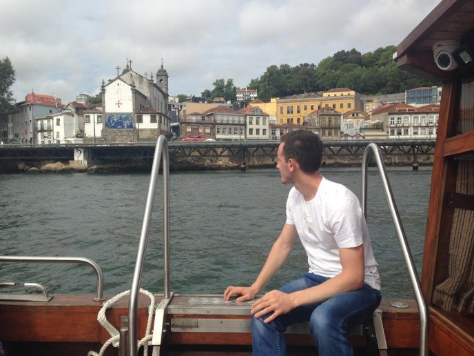 Місто Порту з борту туристичного лайнера