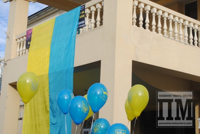 У Мукачеві з оплесками зустрічали героїв-бійців 128-ої бригади (ФОТОРЕПОРТАЖ) – 04