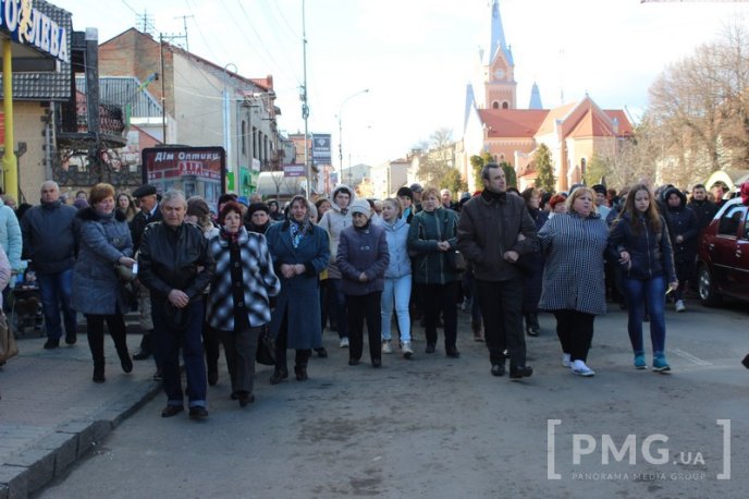У Мукачеві католики двох обрядів пройшли Хресну Дорогу – 09 У Мукачеві католики двох обрядів пройшли Хресну Дорогу – 09