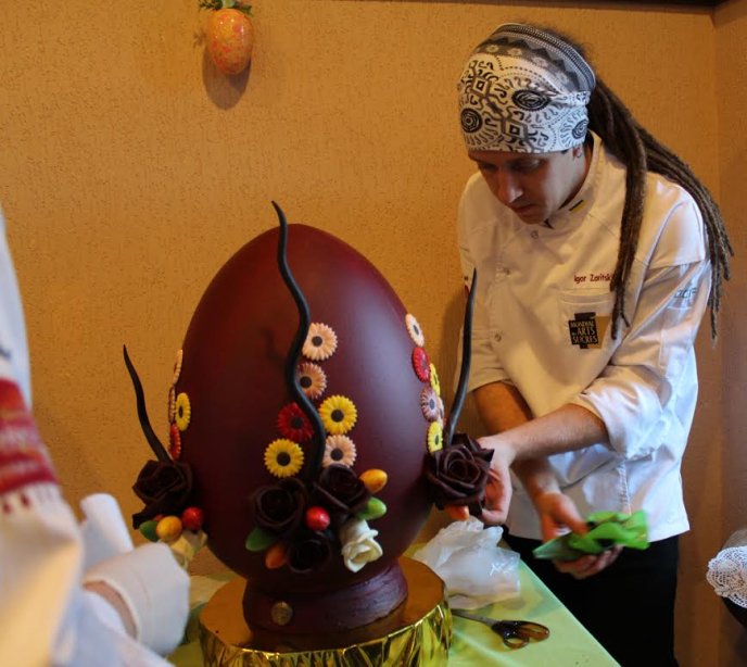 У Мукачеві відкрили унікальну виставку шоколадних скульптур (ФОТО) – 01