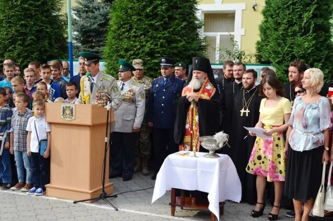 На 16-ту річниці з дня заснування Мукачівського військового ліцею завітав владика Феодор – 01