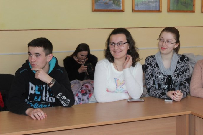 Школярам Горондівської ЗОШ розповіли про закулісся радіожурналістики – 07