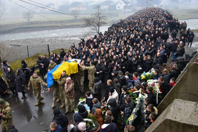На Закарпатті попрощались із командиром протитанкового взводу Миколою Яремою – 01