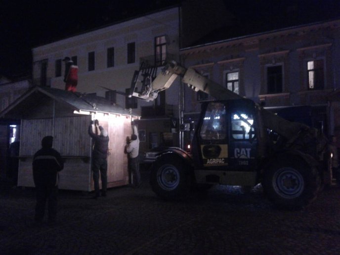 Ярмаркове містечко в Ужгороді поповнилось ще чотирма будиночками – 04