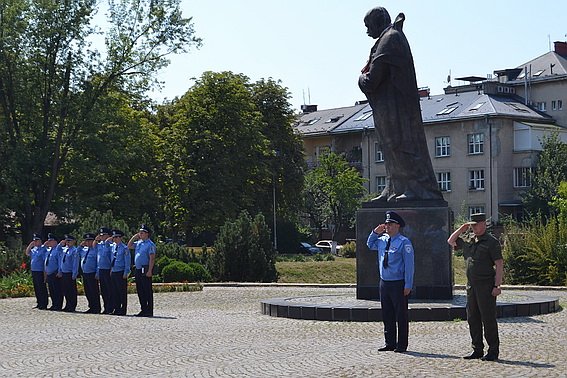 Закарпатські правоохоронці знову зібрались на вишикування – 01