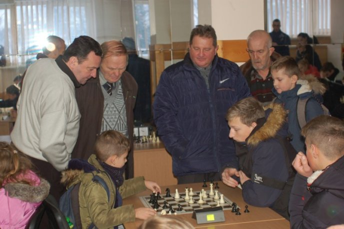 У Рахові пройшов міжрайонний дитячий турнір із шахів – 02