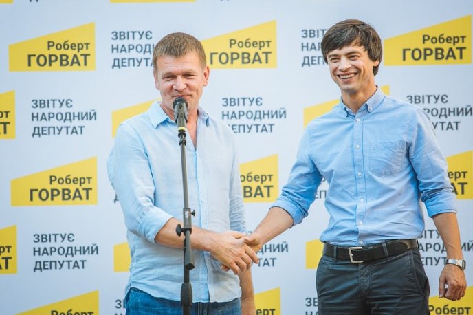 Роберт Горват зустрівся зі своїми прихильниками у замку – 12