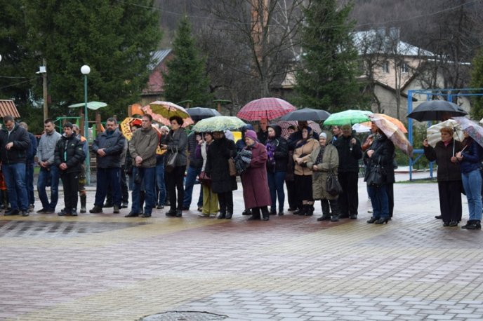 Сьогодні поховали закарпатця, який загинув у зоні АТО – 02