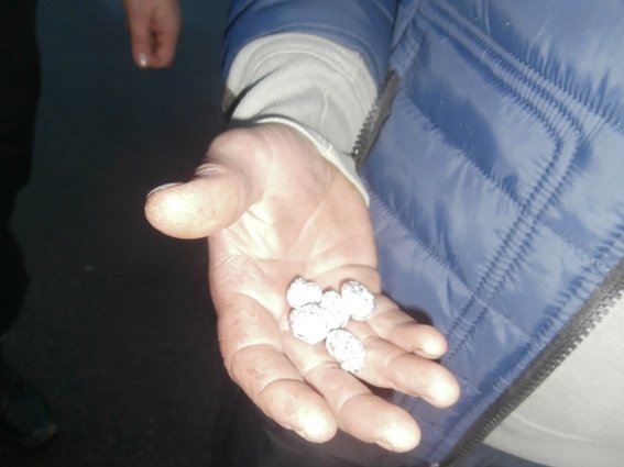 В автомобілі берегівчанина правоохоронці вилучили наркотики – 02 В автомобілі берегівчанина правоохоронці вилучили наркотики – 02