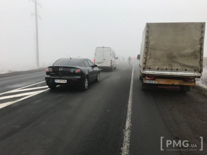 Поблизу Червеньова трапилась ДТП. Рух трасою ускладнено – 04