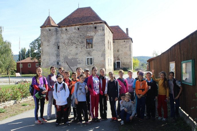 Вихованці Мукачівського клубу "Товариш" здійснили походи до мальовничих місць Закарпаття – 06