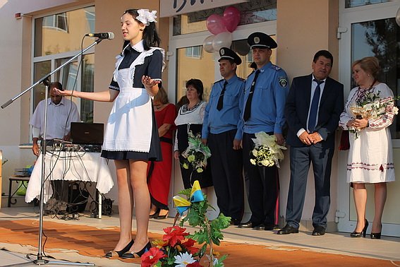 У День знань керівники Перечинської міліції відвідали місцеву школу-інтернат – 07