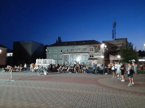 Україна-Швеція 2:1: вболівальники Тячівщини підтримували національну футбольну збірну – 05