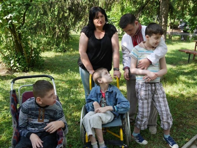 Як особливих дітей вітали зі святом – 04