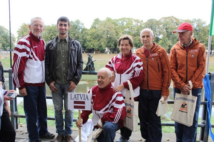 Ужгородом та районом бігають орієнтувальники на міжнародних змаганнях «Кубок Дружби - 2013» та чемпіонаті України з багатоборств (ФОТО) – 07