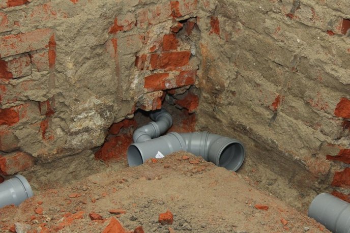 У Мукачівській ЗОШ №6 оновлюють системи водопостачання та водовідведення – 02