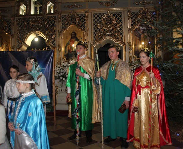 В Ужгороді відбувся перший тур фестивалю колядників – 12