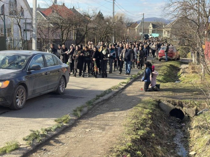 У селі Вільховиця Чинадіївської громади поховали загиблого на війні Героя – 05