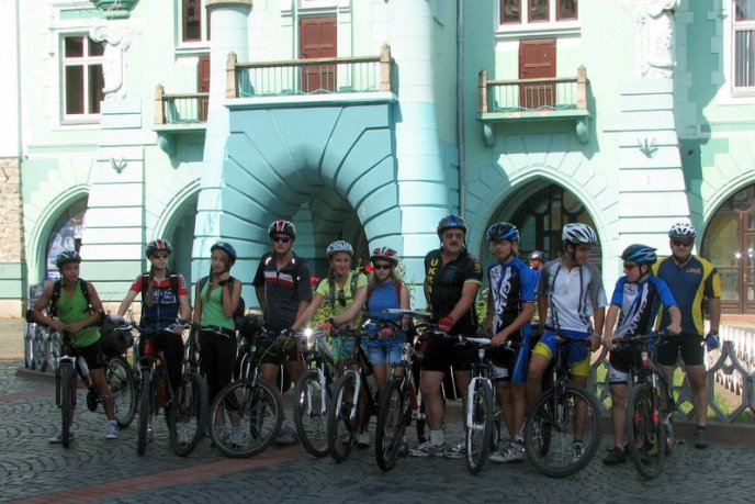 Мукачівські школярі та студенти здійснили велопробіг по Закарпаттю (ФОТО) – 01