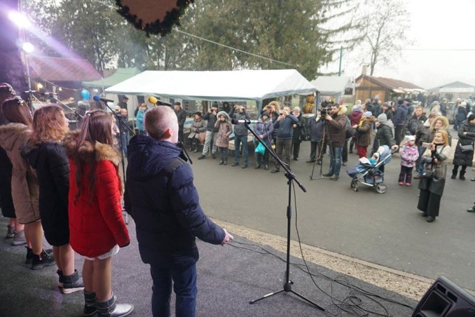 Мукачево приєдналося до Всеукраїнського різдвяного флешмобу – 05