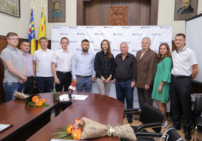 У День журналіста у Мукачеві нагородили представників ЗМІ міста – 01 У День журналіста у Мукачеві нагородили представників ЗМІ міста – 01