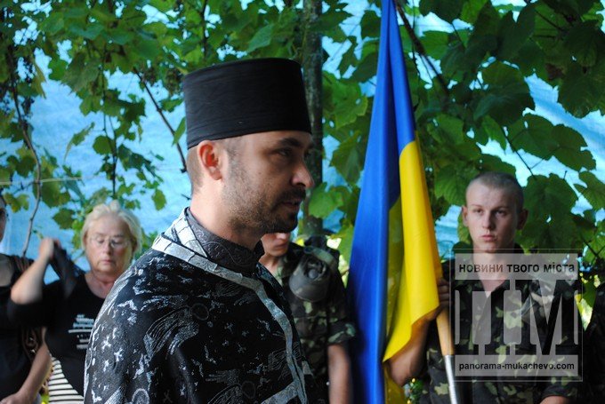 Клячаново у жалобі: односельчани прощались з Героєм, який загинув у зоні АТО (ФОТОРЕПОРТАЖ) – 04