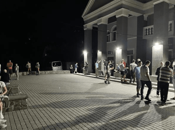 Україна-Швеція 2:1: вболівальники Тячівщини підтримували національну футбольну збірну – 12