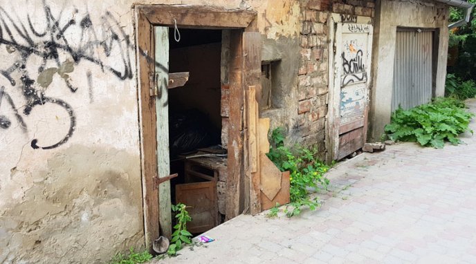 Жахливі нетрі у серці Ужгорода обурюють містян – 03