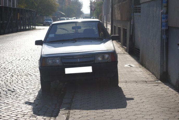 Вулицю Недецеї у Мукачеві заполонили "олені" (ФОТО) – 06 Вулицю Недецеї у Мукачеві заполонили "олені" (ФОТО) – 06