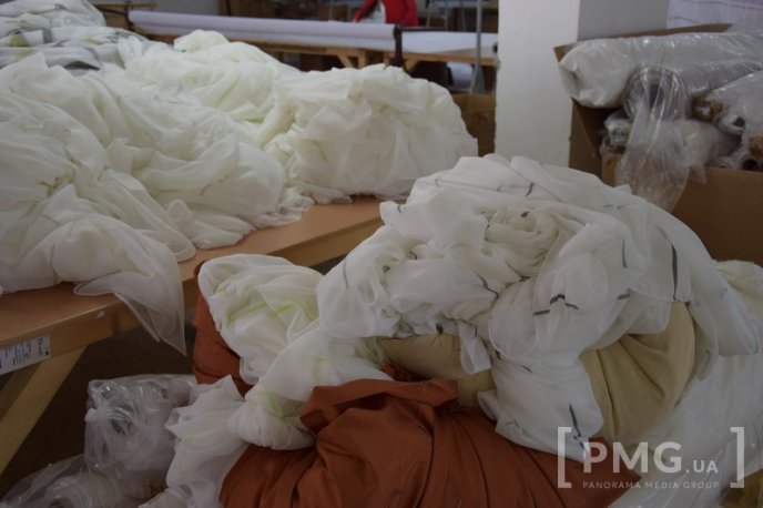На Мукачівщині виготовляють текстиль для відомих світових брендів – 02