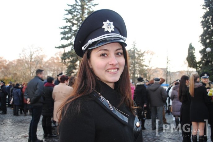 Патрульні поліцейські Ужгорода та Мукачева урочисто присягнули перед народом – 26 Патрульні поліцейські Ужгорода та Мукачева урочисто присягнули перед народом – 26