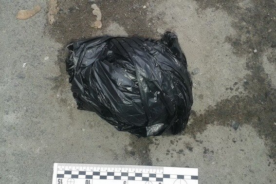 У центрі Мукачева у чоловіка виявили гранату – 02