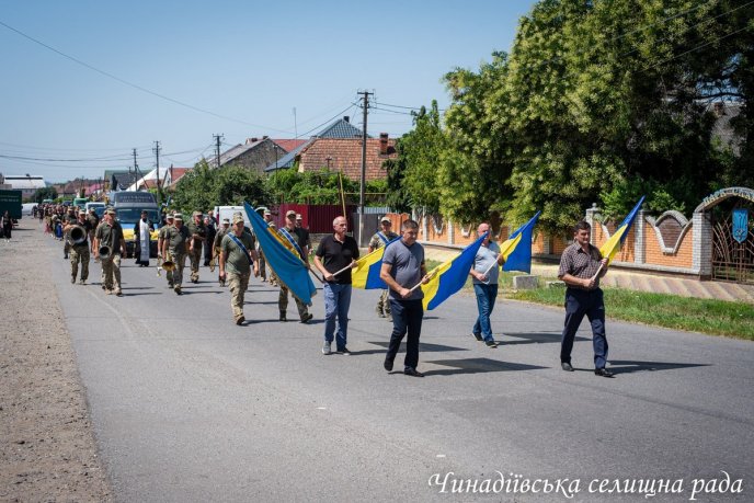 Чинадіївська громада попрощалась із молодим Героєм – 06