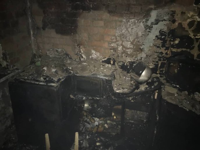 Пожежа у гуртожитку: опубліковані фото – 02