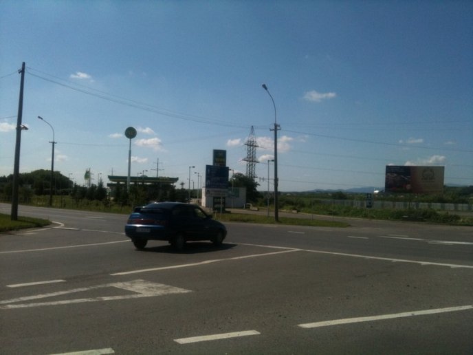 Дорожні вказівники до ЄВРО-2012 в Мукачеві встановили на дев’ятий день зі старту чемпіонату (ФОТО) – 01